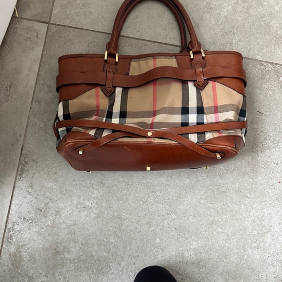 Burberry Tote Handbag - Picture 6 of 7